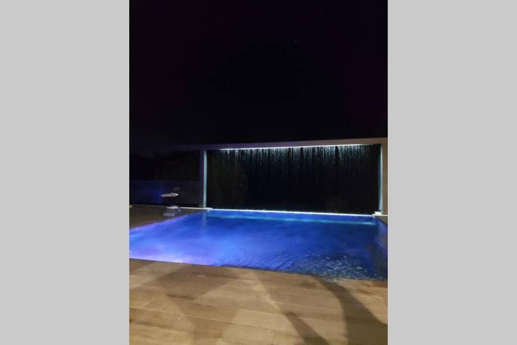 Un Petit Coin De Bali Avec Spa Et Piscine Prives Carpentras Kültér fotó